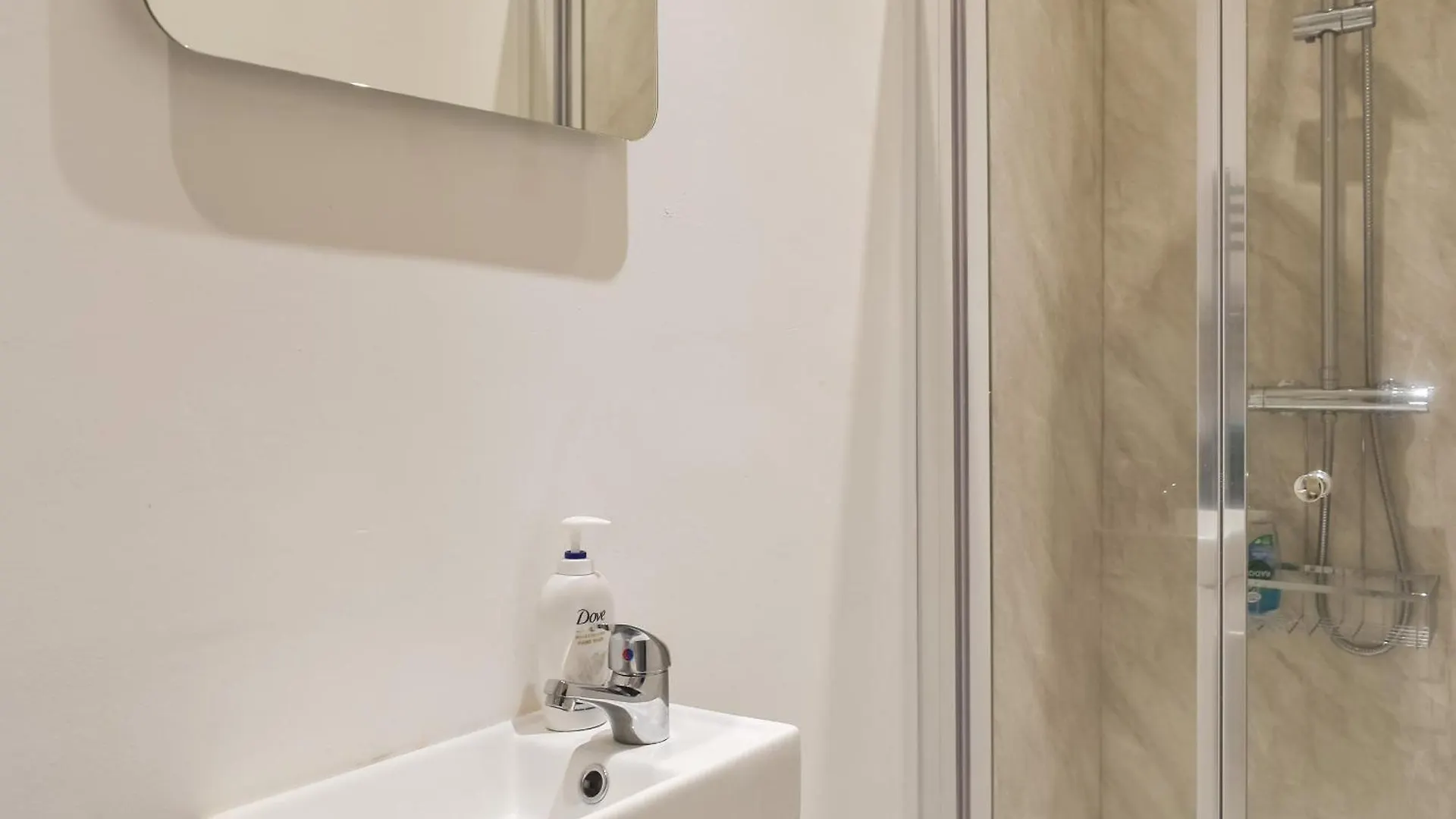 Flat 2, Langtry Apartment Bournemouth 0*,  Wielka Brytania